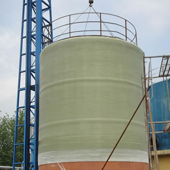 A filament winded vertical FRP tanks